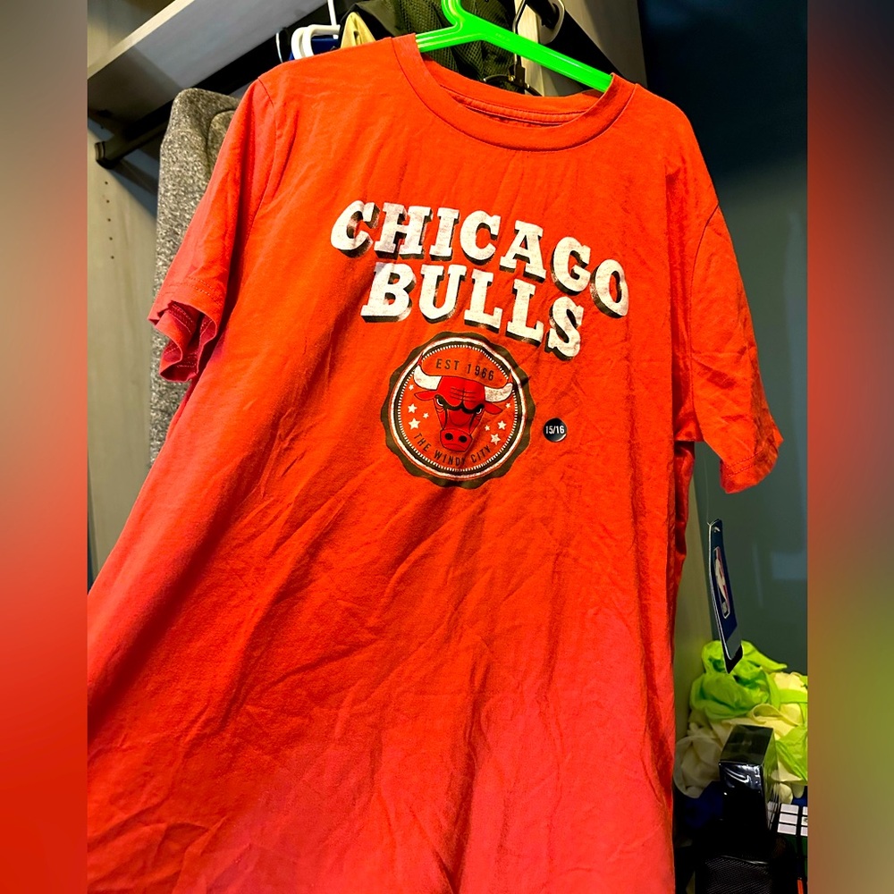 Abercrombie Chicago Bulls NWT size 15-16